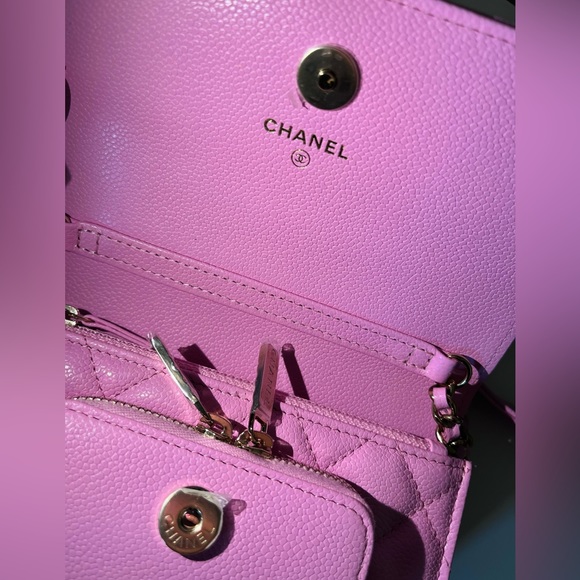 ♥️SOLD♥️ Chanel 23P Lilac Pink Caviar Business Affinity Chain Clutch Mini NWT - Picture 6 of 15